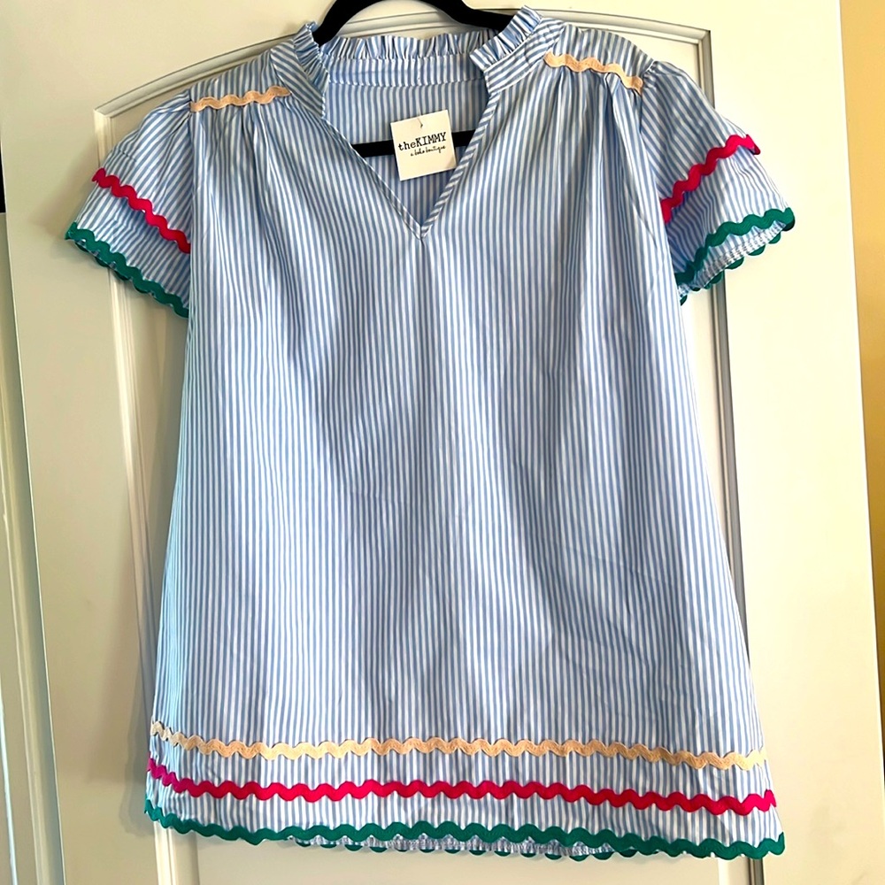 Beautiful lightweight blouse